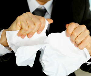 Beëindiging van ‘n vastetermyndiensooreenkoms: onregmatig of nie?