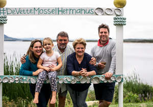 May 2022 Calendar: Fresh Seafood Buffet