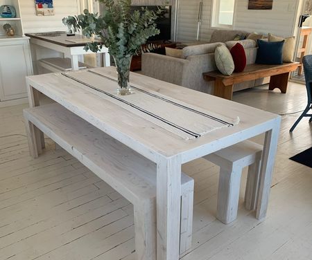 Pallet_table_guest_house_setting_1651142417
