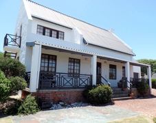 3 Bedroom House For Sale in De Kelders: R1,850,000