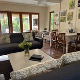 Cone Bush Cottage Lounge