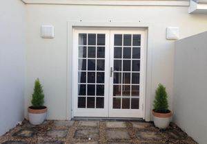 3 Bedroom House to Rent in Hemel En Aarde Estate: R16,000