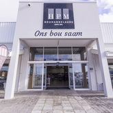 Outside View - HPM Bouhandelaars (Edms. Bpk) - Xplorio™ Struisbaai