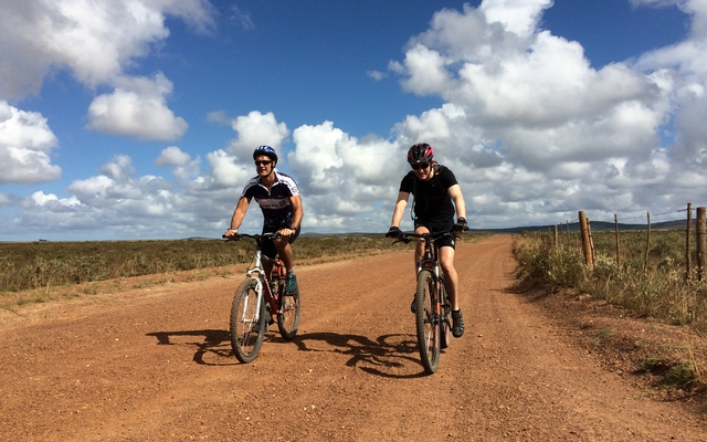 Quiet gravel roads to cycle on
