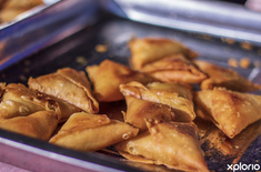 gansbaai_local_market_gansbaai_market_mark_samoosas_1655991903