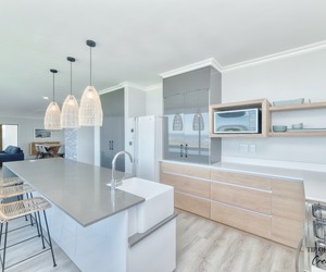 Project: Zeeman - Crisp High Gloss Kitchen