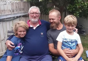 Drie geslagte op gelyke dagdatums en maande gebore