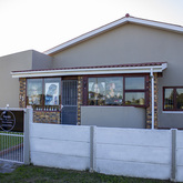 Outside View - Escala Hair Emporium - Xplorio™ Gansbaai 