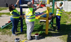 Gansbaai CPF Executive Committee: Painting Play Area