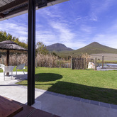 Light Cottage Entertainment Area - Beloftebos Farm Cottages - Xplorio™ Stanford