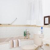 Bathroom In Each Room - Fijnbos Manor - Xplorio™ Betty's Bay