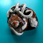 Periwinkle with Clay Octopus - Pot en Gieter Gift Basket - Xplorio™ Gansbaai