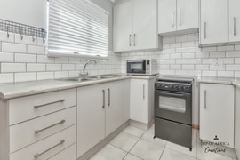 Project: Vosloo - Melamine Kitchen in Struisbaai