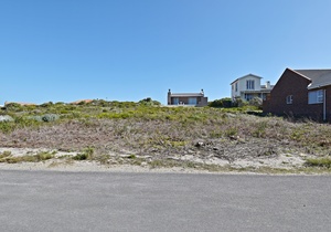 R595,000 | 600m² Vacant Land For Sale in Agulhas