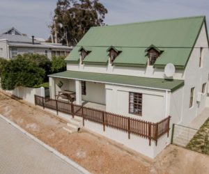 R1,695,000 | 3 Bedroom House For Sale in Napier