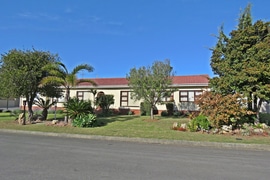 R1,850,000 | 3 Bedroom House For Sale in Bredasdorp