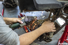 bredasdorp_mechanics_overberg_suzuki_and_radiators_working_on_four_wheeler_copy_1663860210