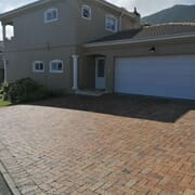 R22,000 | 3 Bedroom House to Rent in Onrus