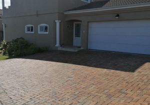 R22,000 | 3 Bedroom House to Rent in Onrus