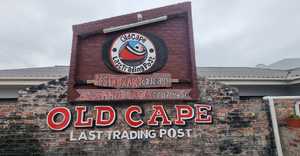 Open from 09:00 to 20:00 on Weekdays