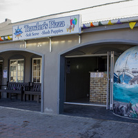 Outside View - Trawlers Pizza - Xplorio™ Gansbaai 