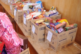 Food Hampers for Less Fortunate in Stanford